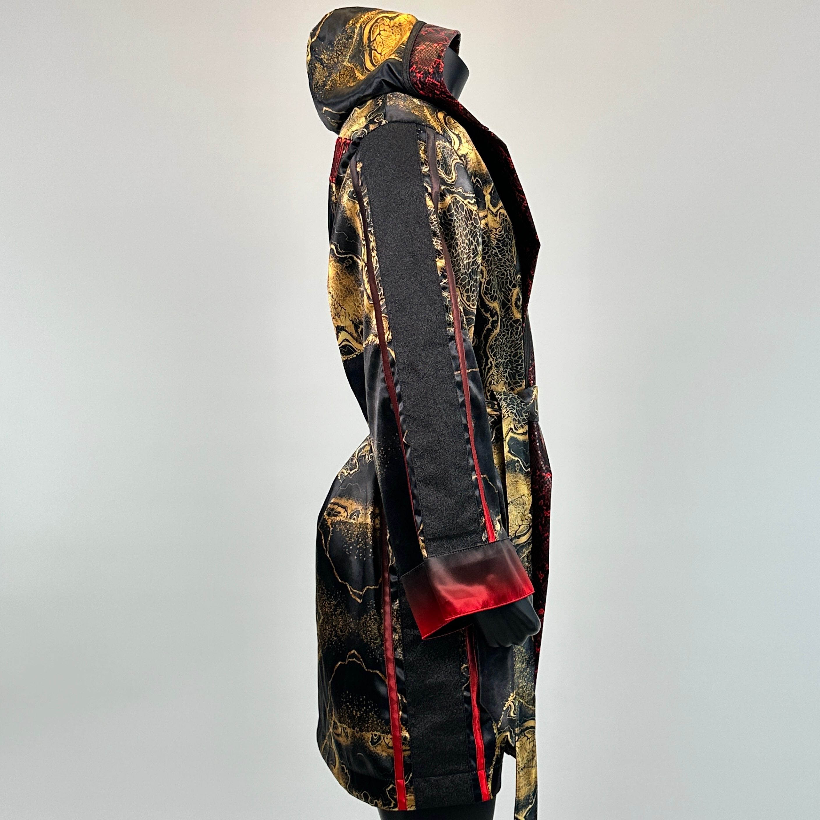 Winner Robe shai Robes