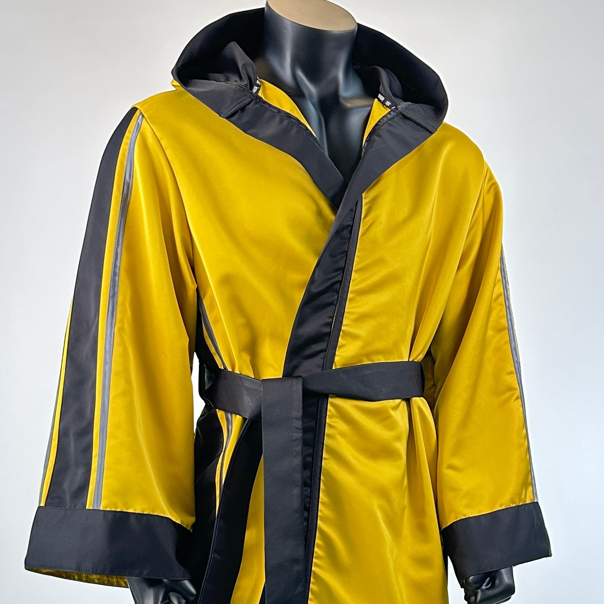 Winner Robe Old April Robes