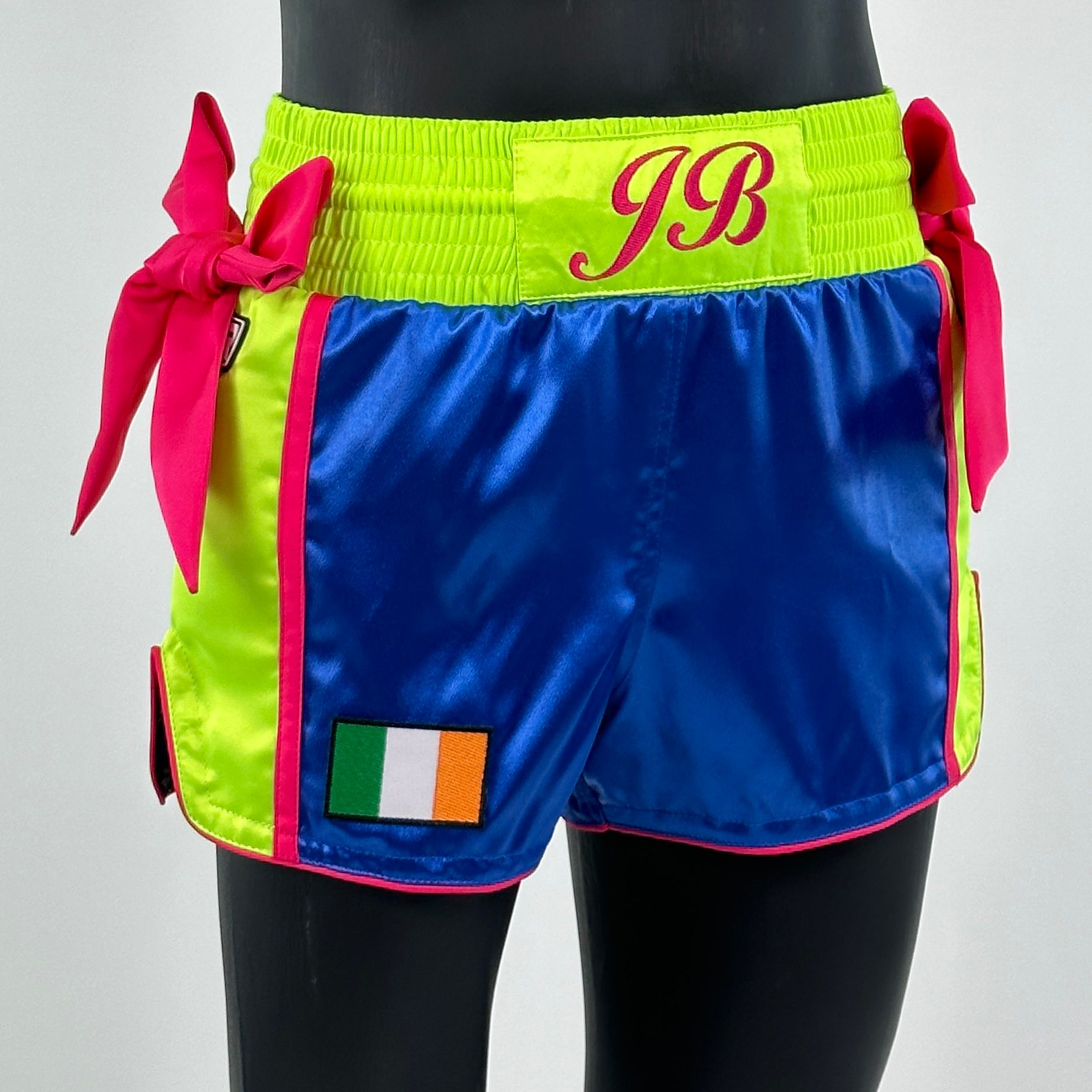 Side Stripe MTS Old Suzanne 152230 Muay Thai Shorts