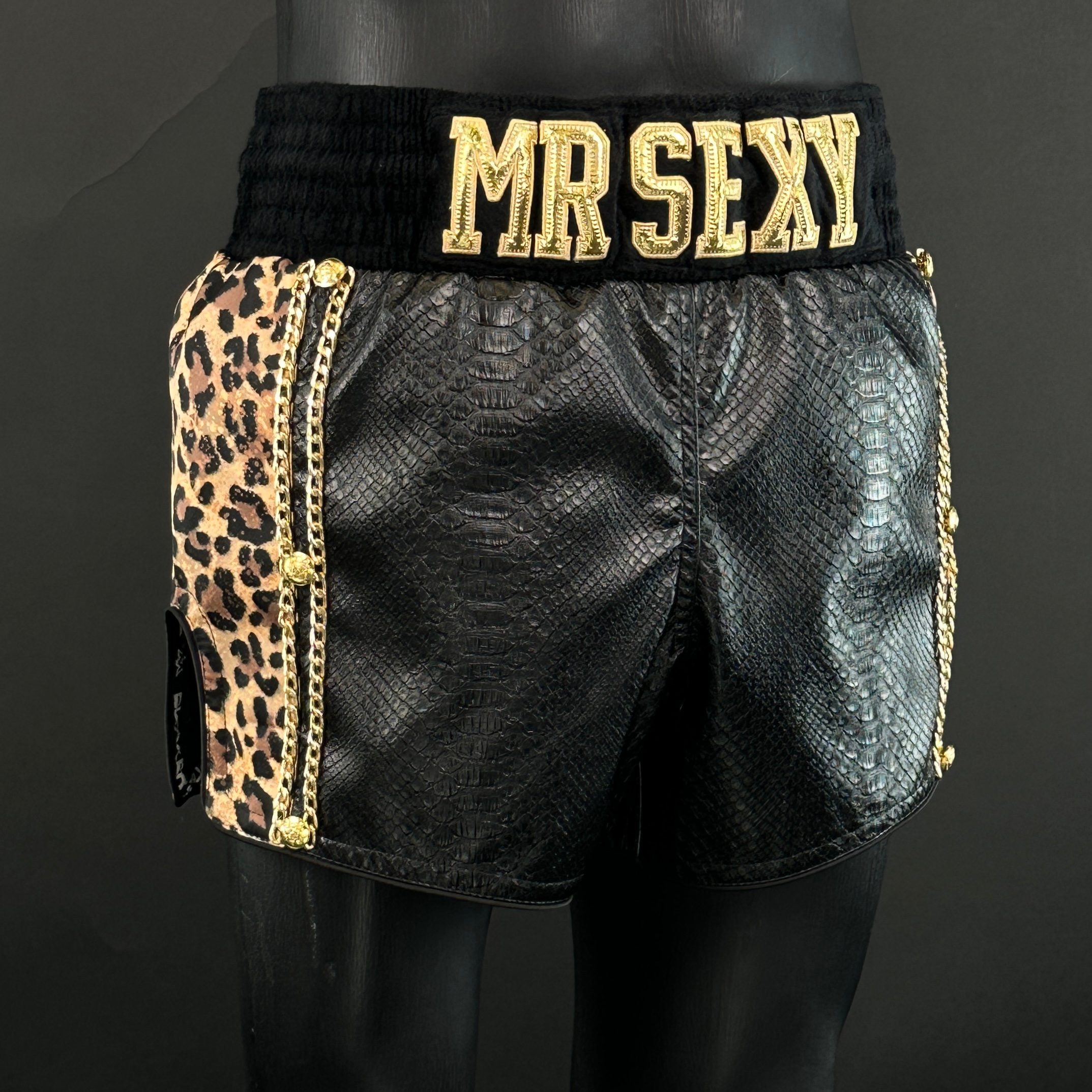 CHAINS MTS Krisztina 167619 Muay Thai Shorts